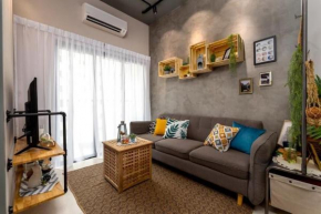 Cozy 2 bedrooms 4 pax Menjalara Near Desa Park City